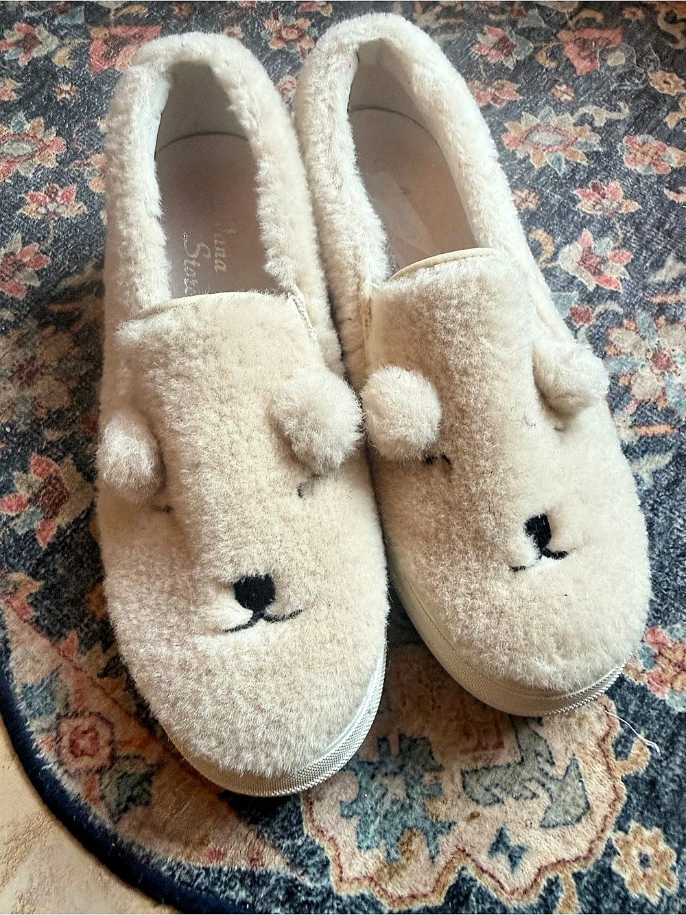 Women’s Bear/Puppy Slip on Sneakers Cream US 8